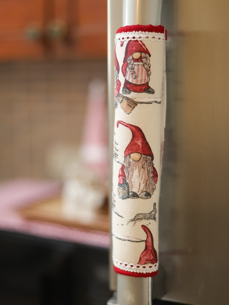 Fridge Handle Covers - Christmas Elves Themed (set of 2)