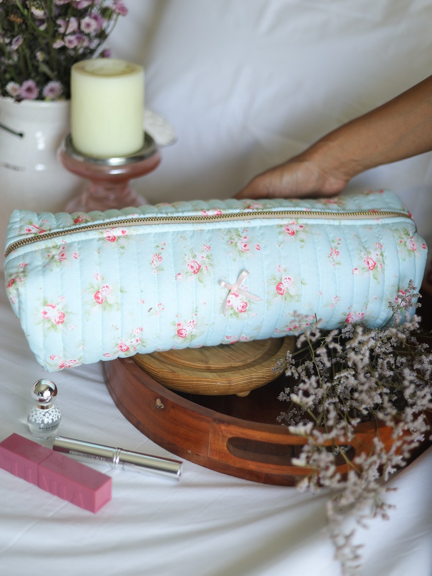 Multipurpose / Hair Iron Pouches - Blue petite roses (Long size: 14