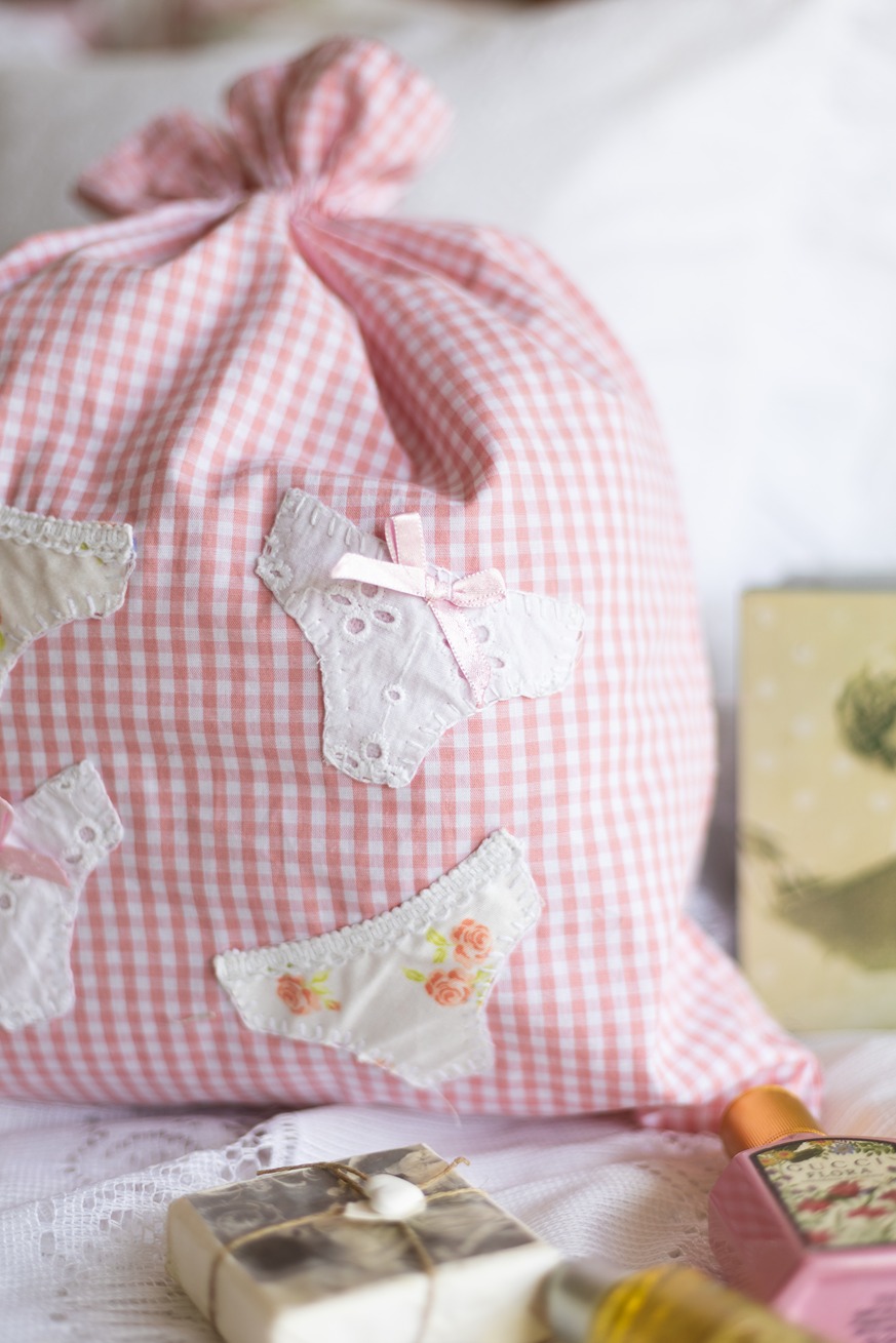Drawstring Bag - Peach checks with panty hand applique (Size: 12