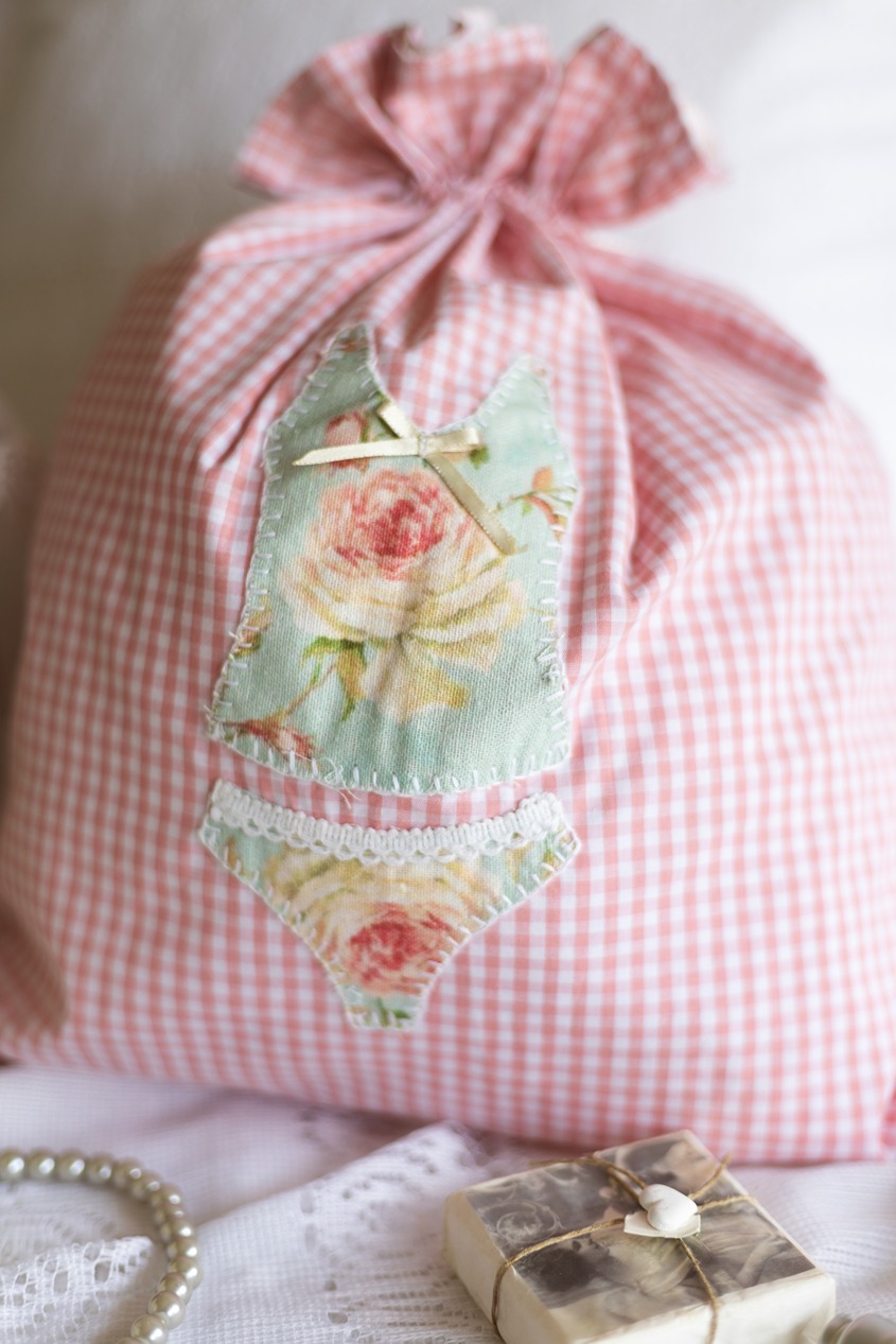 Drawstring Bag - Peach checks with slip and panty hand applique (Size: 12