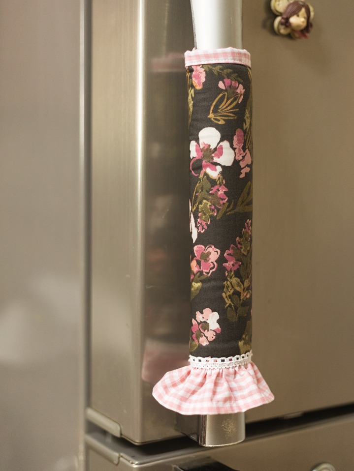 Fridge Handle Covers - Brown floral with pink gingham ruffled edges (set of 2)