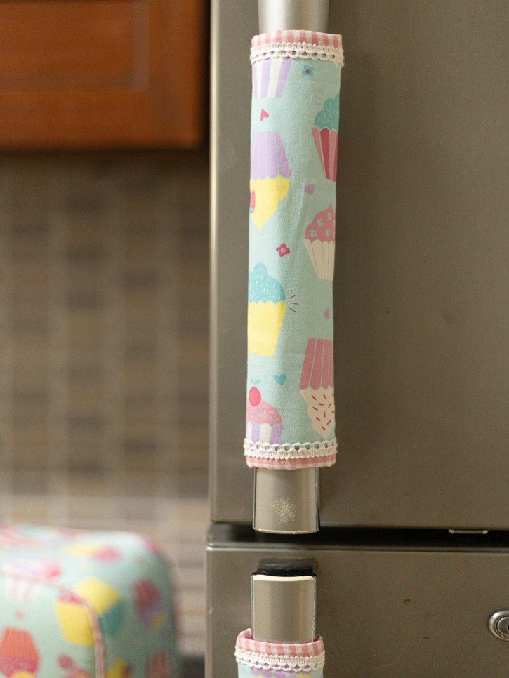 Fridge Handle Covers - Pink and blue themed cupcake (set of 2)