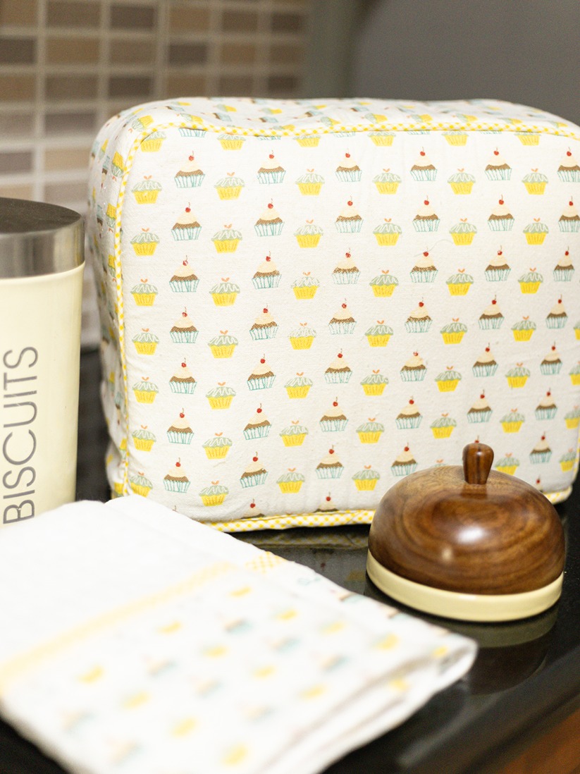 Toaster Cover - Yellow cupcake themed