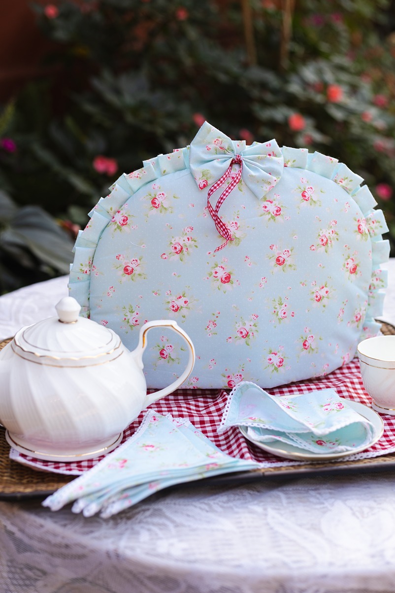 Tea Cozy Set - Blue petite roses