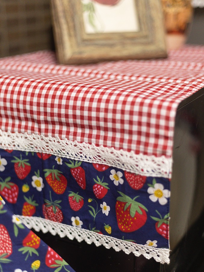Oven Top Cover - Red gingham with strawberry detailing 