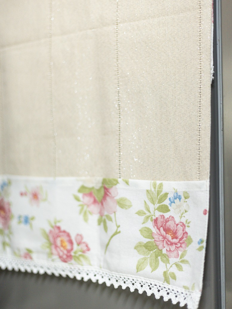 Fridge Top Cover - Ivory Bloom - Beige (Size: Large / Medium)