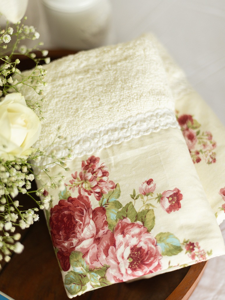 Premium Hand Towel - Cream with maroon floral and lace (Size: 16
