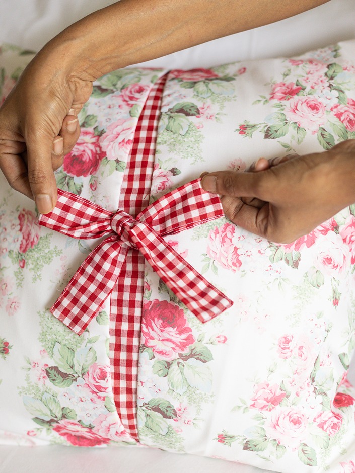 Cushion Covers - Eternal Rose Collection - Bow (16