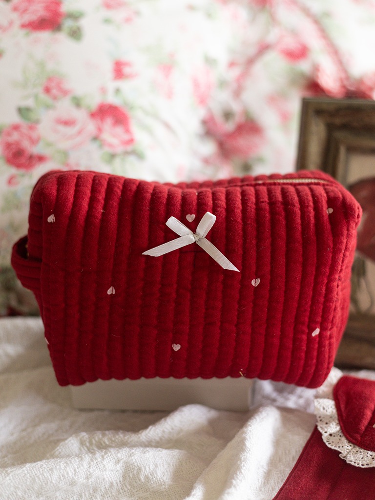 Quilted Multipurpose Pouch / Cosmetic Kit - Little Hearts (Large size: 9