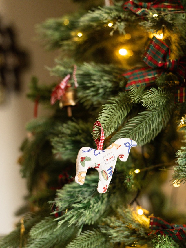 Ornament - Pony (Single Unit)