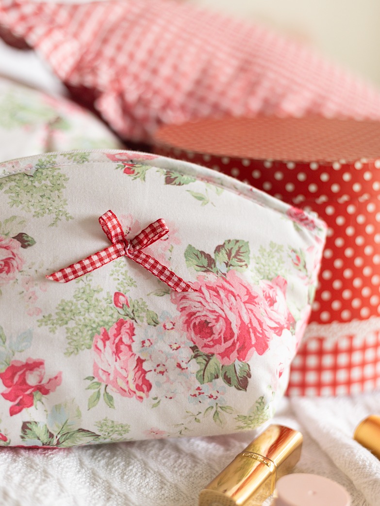 Multipurpose Pouch - Eternal Rose Collection (Medium size: 8.5