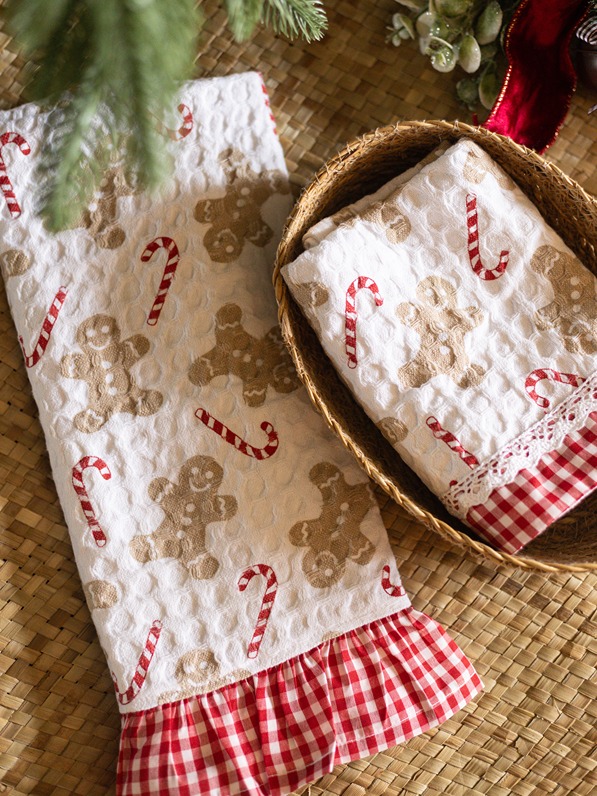 Kitchen Napkin - Gingerbread man with gingham ruffles (Size: 24