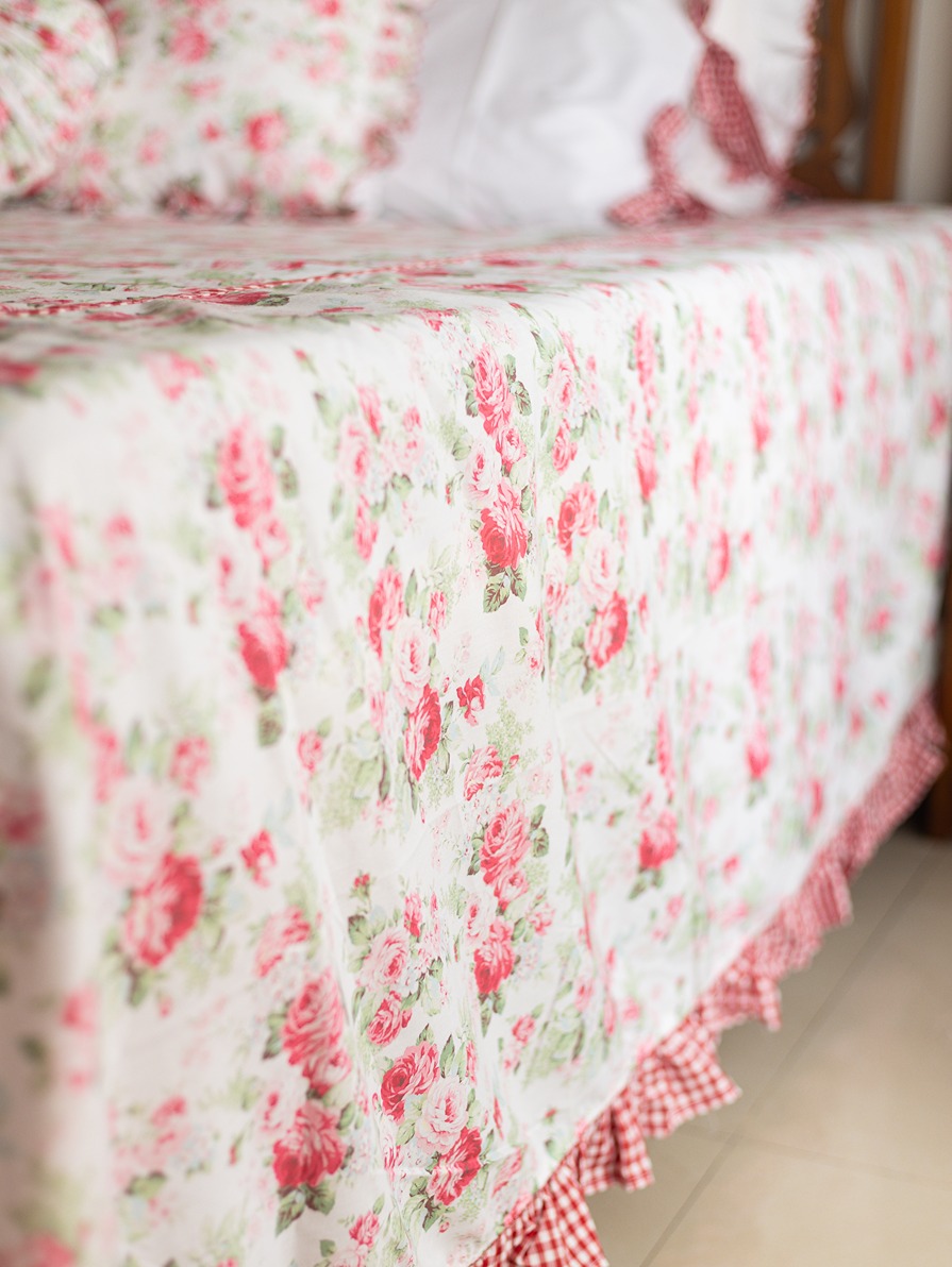 Bedding Set - Eternal Rose Collection - Includes 1 bedcover (King / Queen / Single) + 2 pillow covers