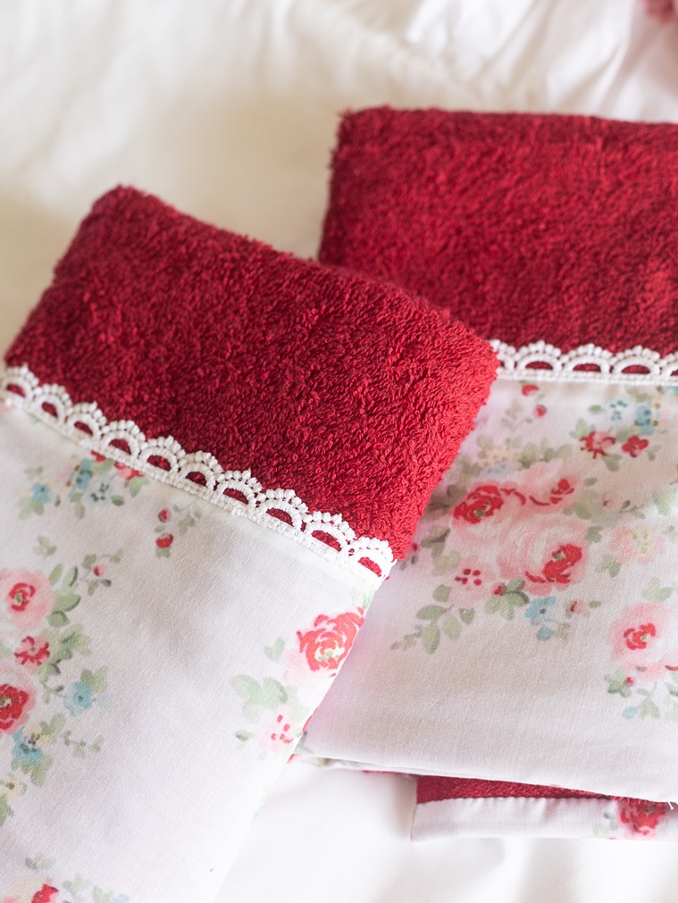 Hand Towel - Red Rose Whispers - Red (Size: 16