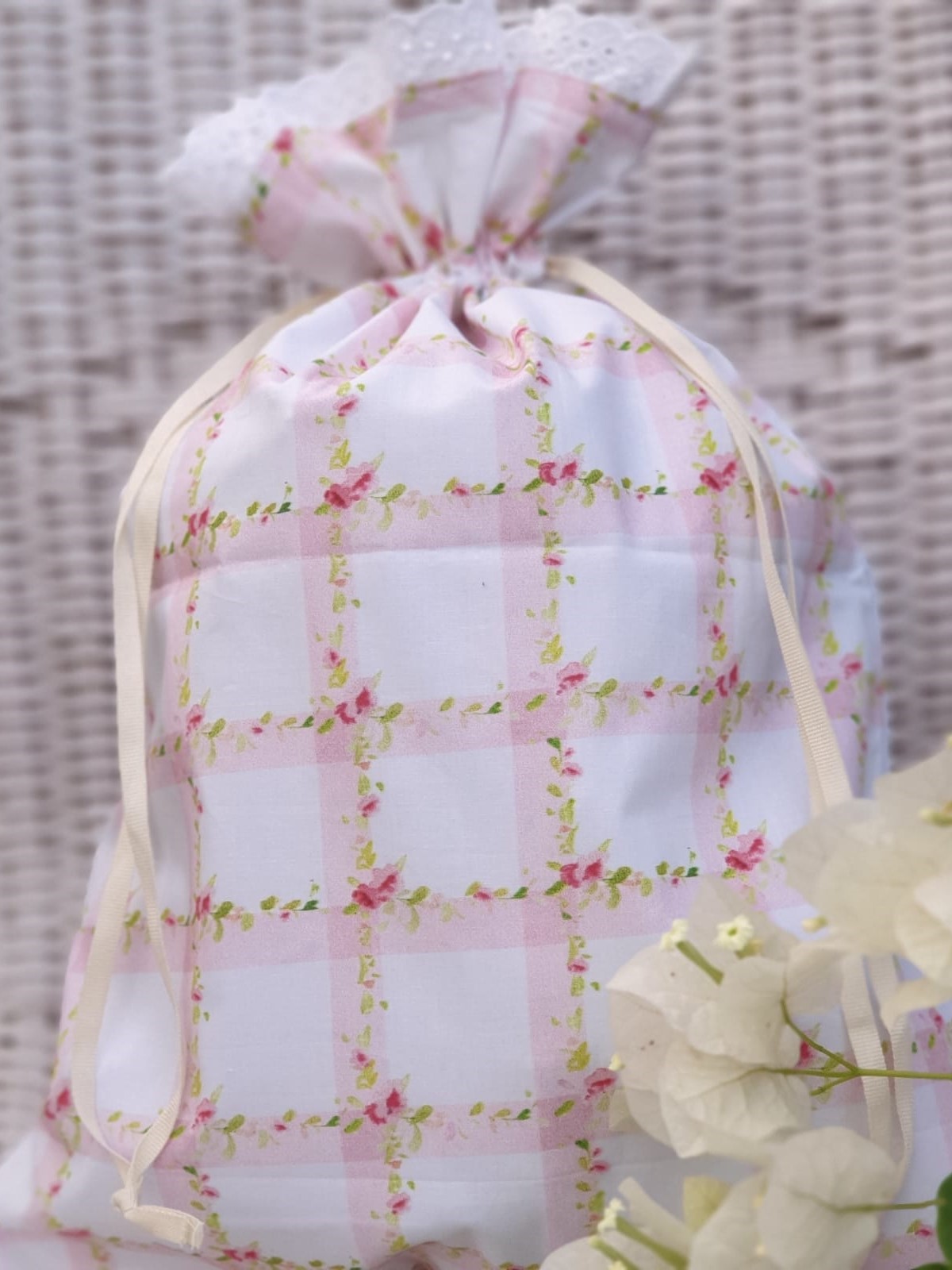 Drawstring Bag - Floral lattice print and lace themed