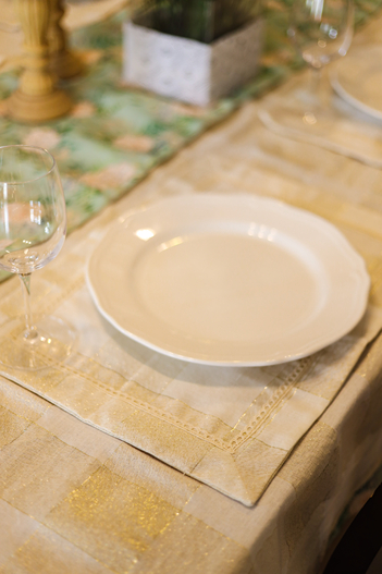 Placemats - Off-white and gold in checkered pattern (Single Unit)