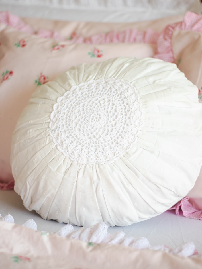 Round Cushion Cover - White with handmade crochet detailing (Size: 16