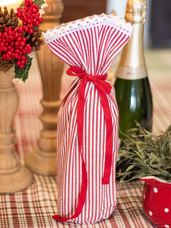 Wine Bottle Cover - Red and white stripes