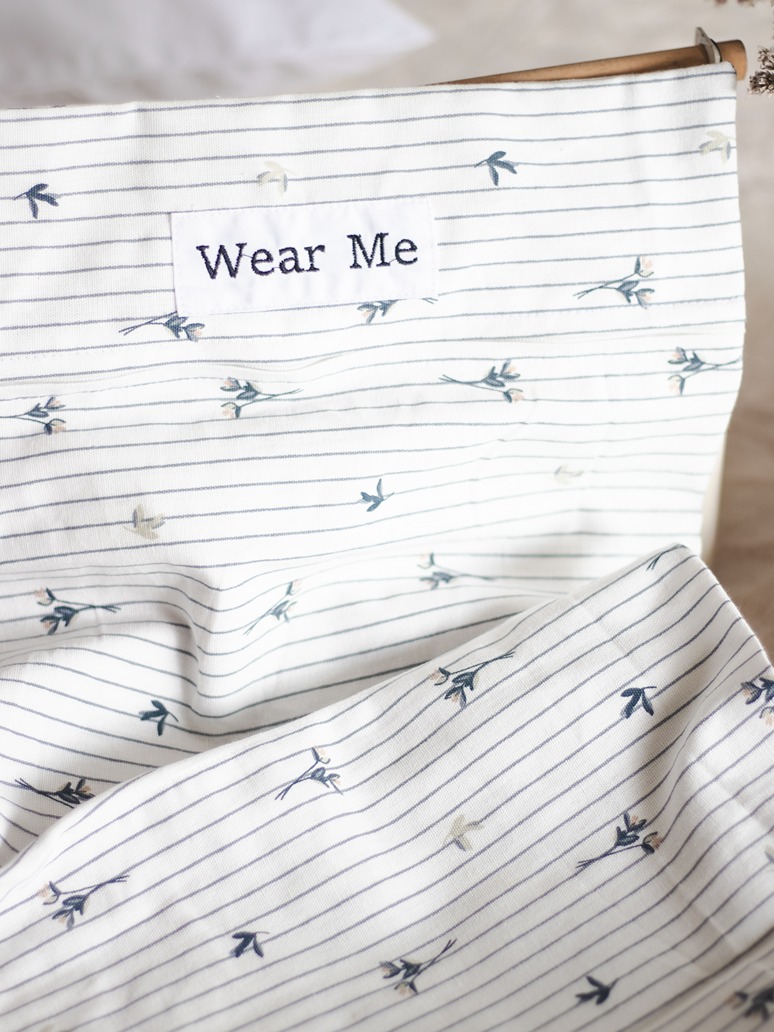 Wear Me & Wash Me - Lingerie/Organiser Pouches - White floral and stripes