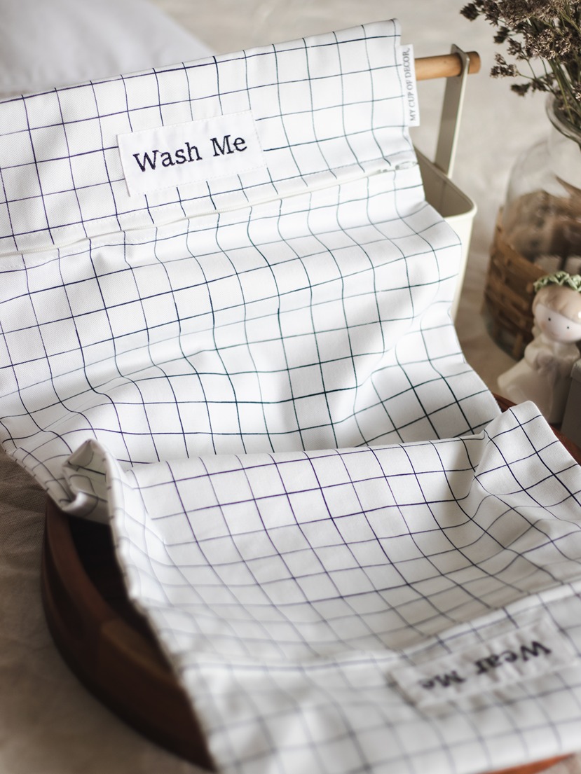 Wear Me & Wash Me - Lingerie/Organiser Pouches - White and navy windowpane checks 