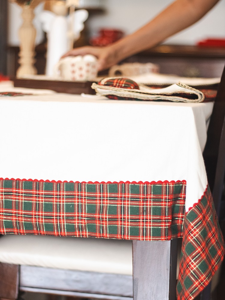 Table Cover - Cream with Christmas plaid border and ricrac detailing (4 Seater / 6 Seater / 8 Seater)