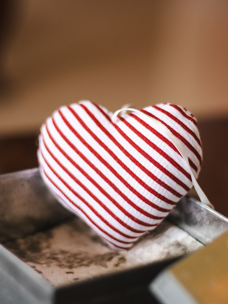 Ornament - Heart - Red and white candy stripes (Single Unit)