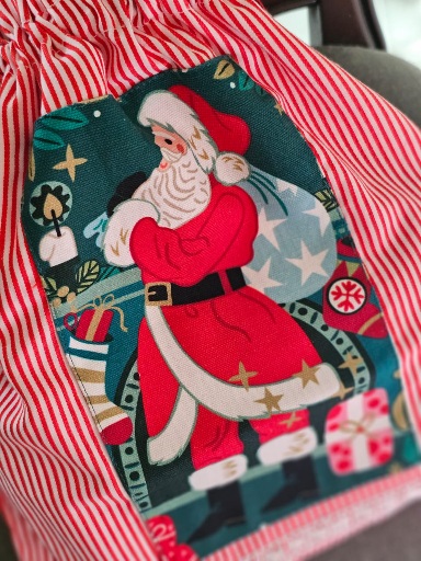 Drawstring Goodie Bag - Red stripes and Santa themed (Size: 15