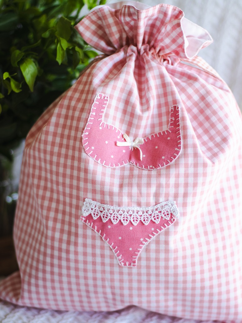 Drawstring Bag - Pink checks with polka undergarments applique detailing (Size: 12