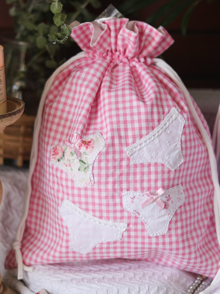 Drawstring Bag - Pink checks with undergarments applique detailing (Size: 12