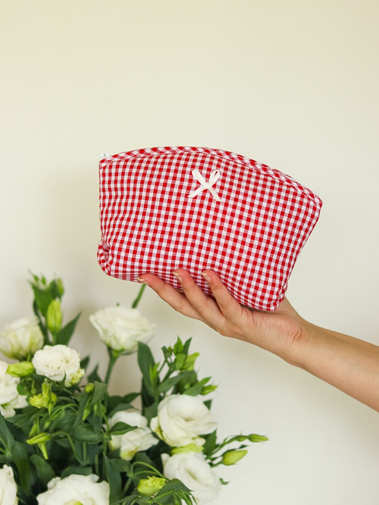 Multipurpose Pouch - Classic red gingham (Medium size: 8.5