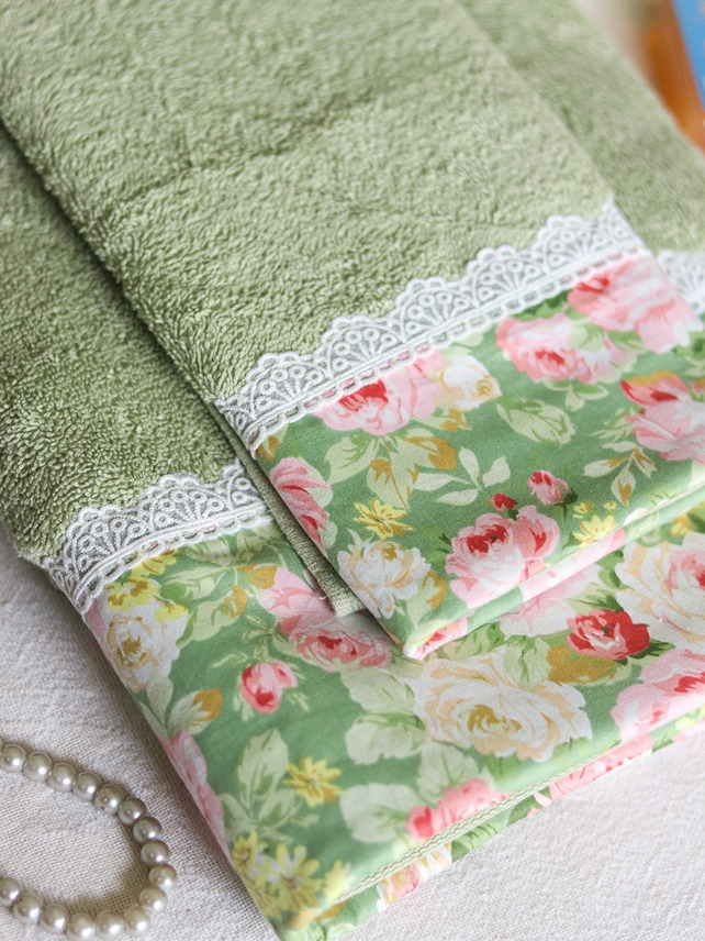 Bath & Hand Towel Set - Green with green floral 